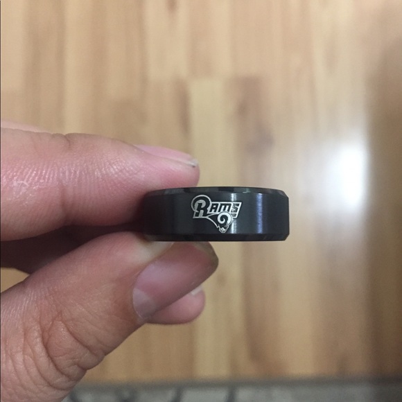 Black Los Angeles Rams Ring - Picture 2 of 5
